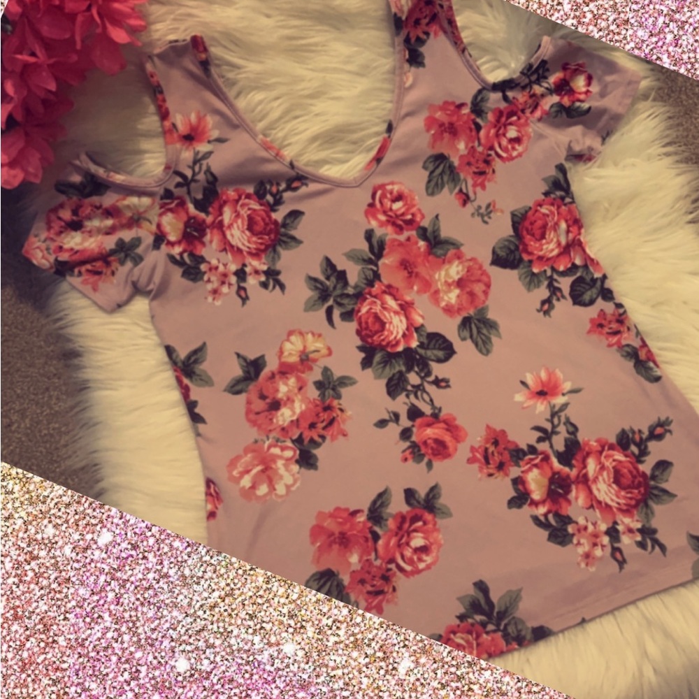 SOFT Floral Blouse w/ Hang Over Sleeves